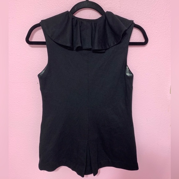 Alice + Olivia Black Ruffled Vest. V3 - Picture 4 of 9